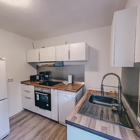 Sali-bayreuth - Sm9 Charming Near Zoo In With Terrace, Free Wi-fi & 24-hour Front Desk Appartement Bayreuth