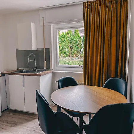 Sali-bayreuth - Sm9 Charming Near Zoo In With Terrace, Free Wi-fi & 24-hour Front Desk Appartement