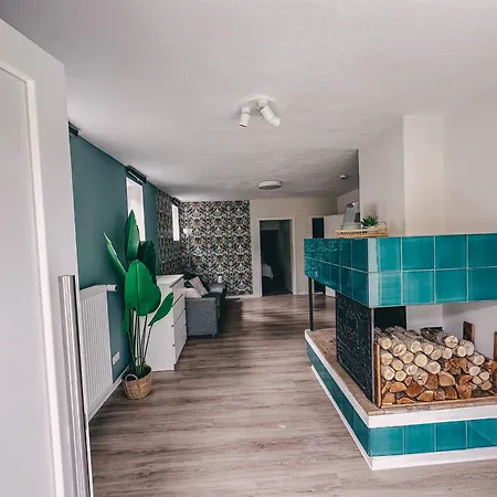 Sali-bayreuth - Sm9 Charming Near Zoo In With Terrace, Free Wi-fi & 24-hour Front Desk Bayreuth