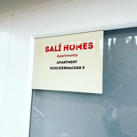 Sali-bayreuth - Sm9 Charming Near Zoo In With Terrace, Free Wi-fi & 24-hour Front Desk Appartement