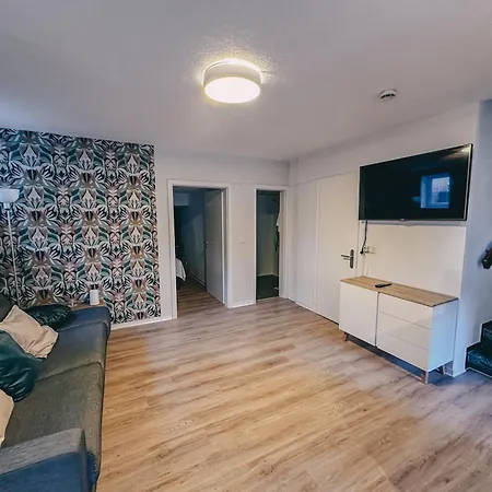 Sali-bayreuth - Charming Near Zoo In With Terrace, Free Wi-fi & 24-hour Front Desk Apartment *