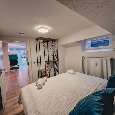 Sali-bayreuth - Charming Near Zoo In With Terrace, Free Wi-fi & 24-hour Front Desk *
