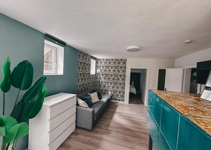 דירה Sali-bayreuth - Sm9 Charming Near Zoo In With Terrace, Free Wi-fi & 24-hour Front Desk *
