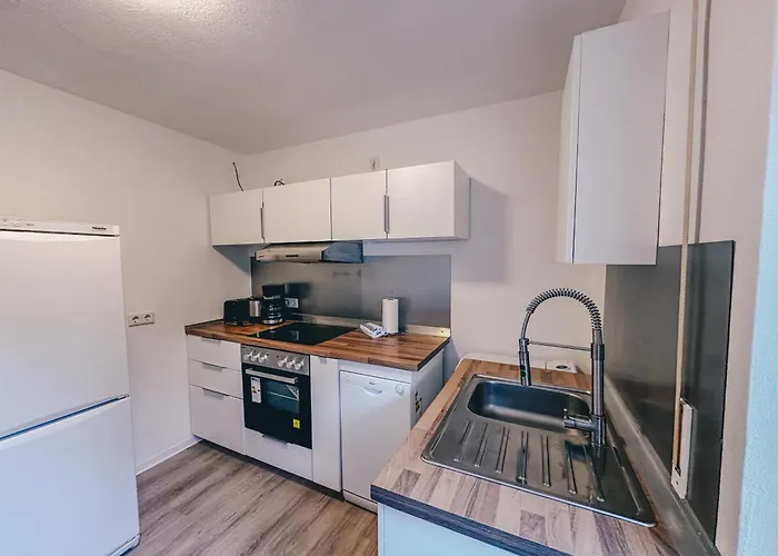 Sali-bayreuth - Sm9 Charming Near Zoo In With Terrace, Free Wi-fi & 24-hour Front Desk דירה באיירוט