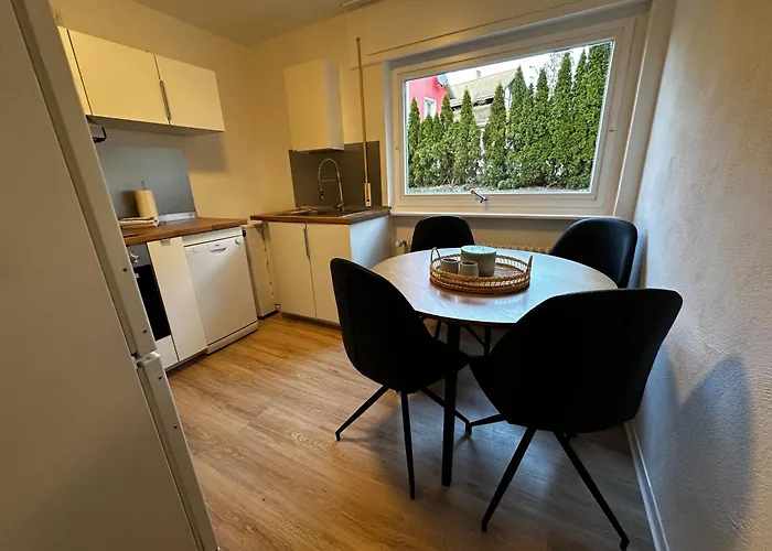 Sali-bayreuth - Sm9 Charming Near Zoo In With Terrace, Free Wi-fi & 24-hour Front Desk