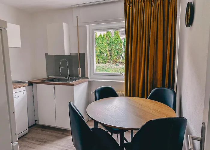 Sali-bayreuth - Sm9 Charming Near Zoo In With Terrace, Free Wi-fi & 24-hour Front Desk דירה