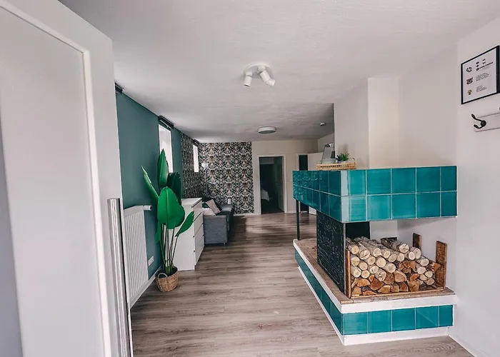 Sali-bayreuth - Sm9 Charming Near Zoo In With Terrace, Free Wi-fi & 24-hour Front Desk באיירוט